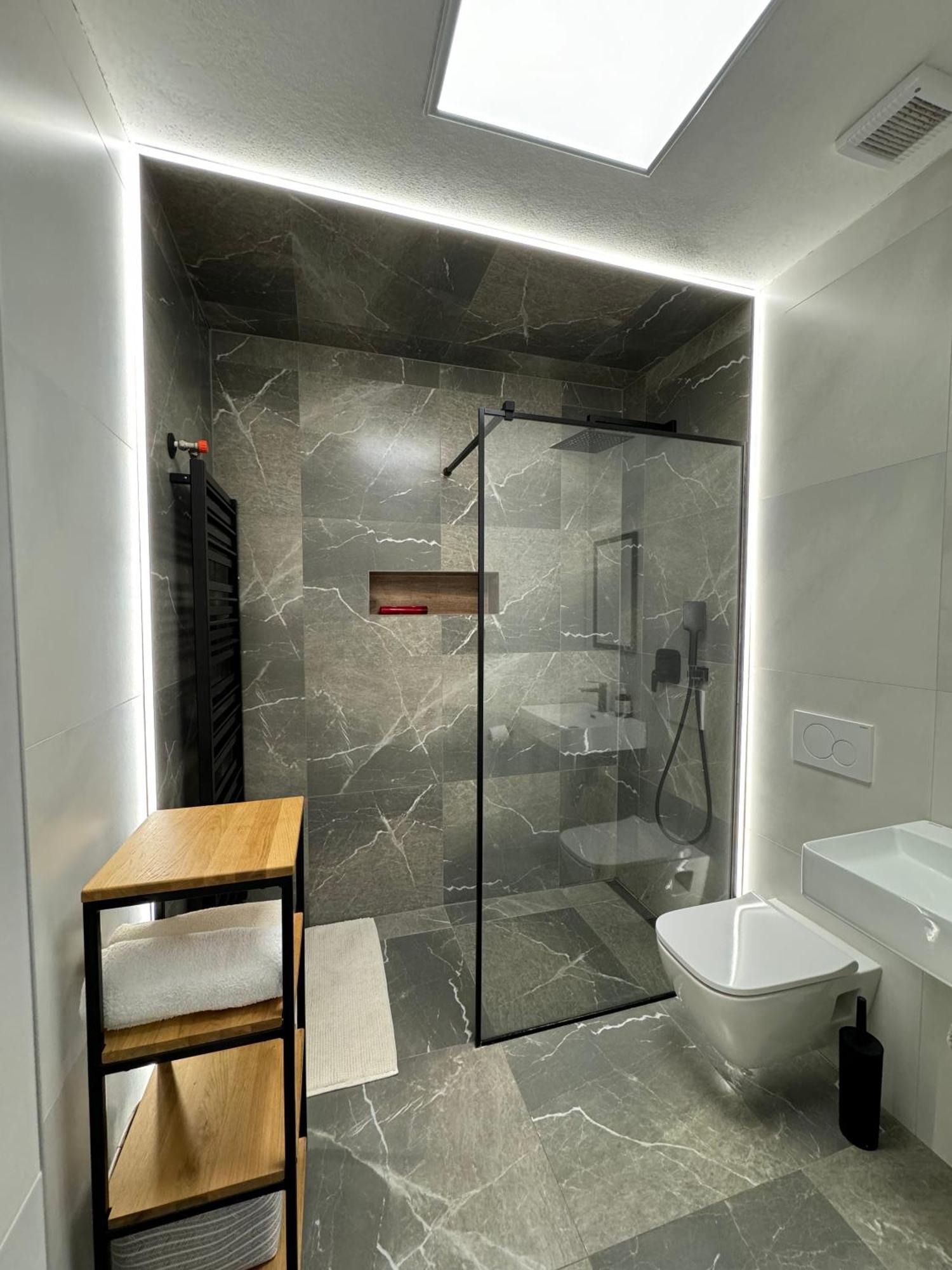 Apartmanove Ubytovanie Pod Dubom Polny Kesov Zewnętrze zdjęcie